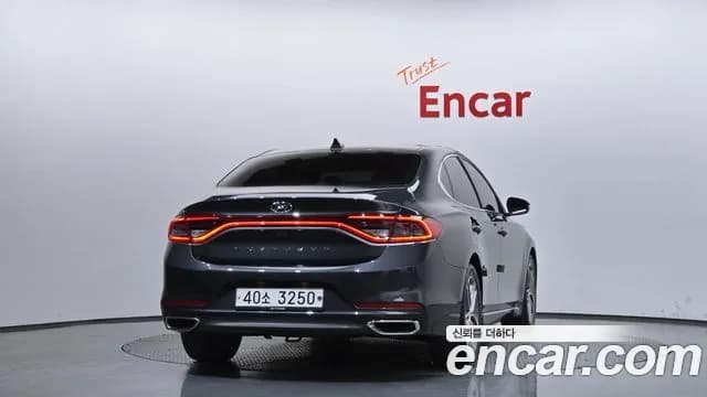 2018 Hyundai Grandeur IG 2.4 Premium Sold VIN KMHF141CBJA076764 – photo 15 2018 Hyundai Grandeur IG 2.4 Premium Sold VIN KMHF141CBJA076764 – photo 15