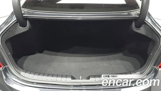 2018 Hyundai Grandeur IG 2.4 Premium Sold VIN KMHF141CBJA078060 – exterior detail 2018 Hyundai Grandeur IG 2.4 Premium Sold VIN KMHF141CBJA078060 – exterior detail