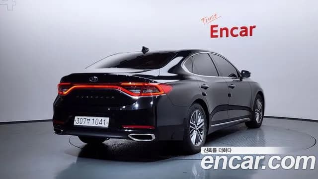 2018 Hyundai Grandeur IG 2.4 Modern Sold VIN KMHF141CBJA079191 – front exterior 2018 Hyundai Grandeur IG 2.4 Modern Sold VIN KMHF141CBJA079191 – front exterior