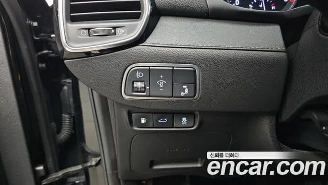 2018 Hyundai Grandeur IG 2.4 Premium Sold VIN KMHF141CBJA083629 – front exterior 2018 Hyundai Grandeur IG 2.4 Premium Sold VIN KMHF141CBJA083629 – front exterior