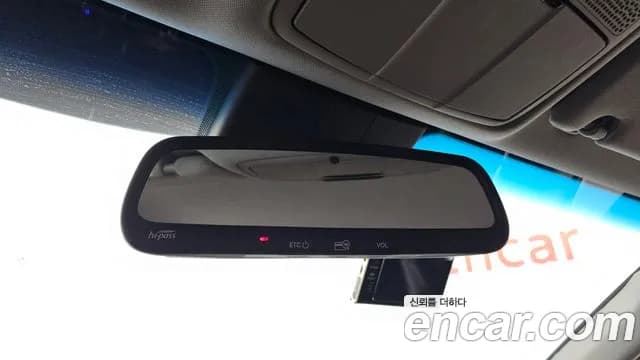 2018 Hyundai Grandeur IG 2.4 Premium Sold VIN KMHF141CBJA083629 – interior seats 2018 Hyundai Grandeur IG 2.4 Premium Sold VIN KMHF141CBJA083629 – interior seats