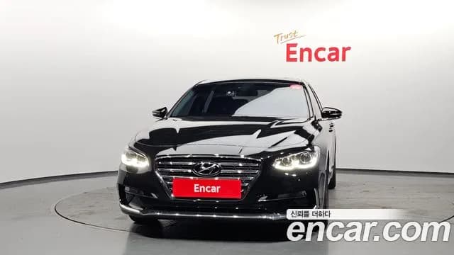2018 Hyundai Grandeur IG 2.4 Premium Sold VIN KMHF141CBJA083629 – trunk area 2018 Hyundai Grandeur IG 2.4 Premium Sold VIN KMHF141CBJA083629 – trunk area