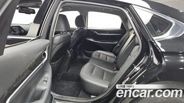 2018 Hyundai Grandeur IG 2.4 Premium Sold VIN KMHF141CBJA083629 – photo 13 2018 Hyundai Grandeur IG 2.4 Premium Sold VIN KMHF141CBJA083629 – photo 13
