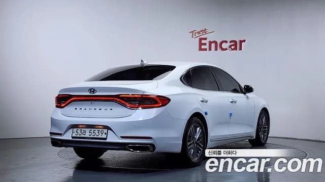 2018 Hyundai Grandeur IG 2.4 Premium Sold VIN KMHF141CBJA095771 – exterior detail 2018 Hyundai Grandeur IG 2.4 Premium Sold VIN KMHF141CBJA095771 – exterior detail