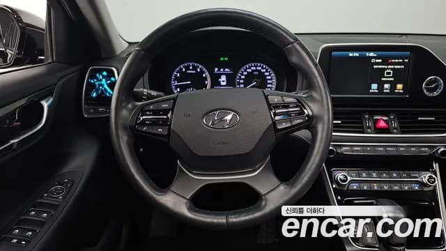 2018 Hyundai Grandeur IG 2.4 Premium Sold VIN KMHF141CBJA096380 – side profile 2018 Hyundai Grandeur IG 2.4 Premium Sold VIN KMHF141CBJA096380 – side profile