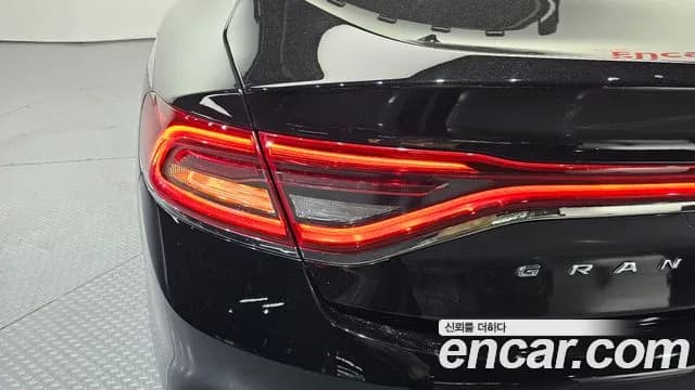 2018 Hyundai Grandeur IG 2.4 Premium Sold VIN KMHF141CBJA097117 – undercarriage 2018 Hyundai Grandeur IG 2.4 Premium Sold VIN KMHF141CBJA097117 – undercarriage