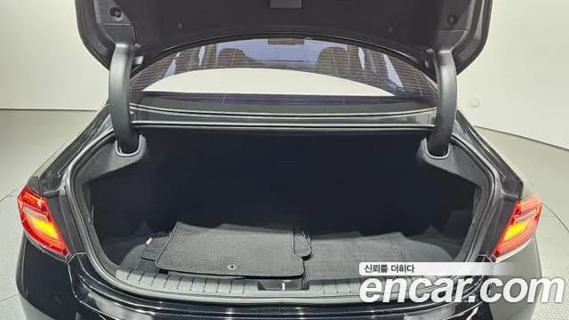2018 Hyundai Grandeur IG 2.4 Premium Sold VIN KMHF141CBJA097117 – photo 20 2018 Hyundai Grandeur IG 2.4 Premium Sold VIN KMHF141CBJA097117 – photo 20
