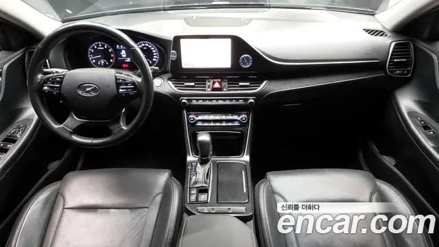 2018 Hyundai Grandeur IG 2.4 Premium Sold VIN KMHF141CBJA112320 – rear exterior 2018 Hyundai Grandeur IG 2.4 Premium Sold VIN KMHF141CBJA112320 – rear exterior