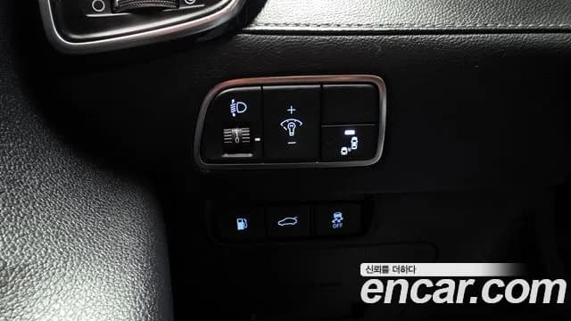 2018 Hyundai Grandeur IG 2.4 Premium Sold VIN KMHF141CBJA112320 – exterior detail 2018 Hyundai Grandeur IG 2.4 Premium Sold VIN KMHF141CBJA112320 – exterior detail