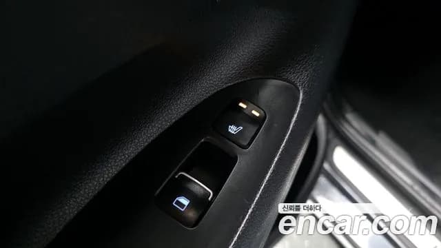 2018 Hyundai Grandeur IG 2.4 Premium Sold VIN KMHF141CBJA112320 – trunk area 2018 Hyundai Grandeur IG 2.4 Premium Sold VIN KMHF141CBJA112320 – trunk area