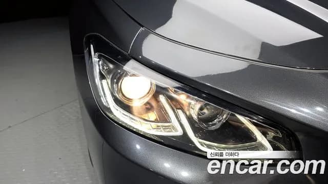 2018 Hyundai Grandeur IG 2.4 Premium Sold VIN KMHF141CBJA112320 – photo 11 2018 Hyundai Grandeur IG 2.4 Premium Sold VIN KMHF141CBJA112320 – photo 11