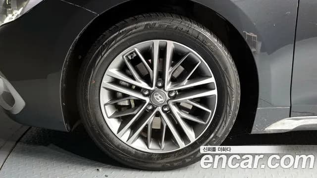 2018 Hyundai Grandeur IG 2.4 Premium Sold VIN KMHF141CBJA112320 – photo 25 2018 Hyundai Grandeur IG 2.4 Premium Sold VIN KMHF141CBJA112320 – photo 25