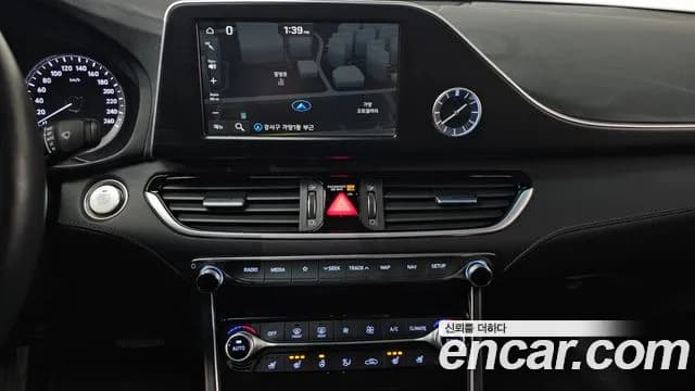 2018 Hyundai Grandeur IG 2.4 Premium Sold VIN KMHF141CBJA121710 – rear exterior 2018 Hyundai Grandeur IG 2.4 Premium Sold VIN KMHF141CBJA121710 – rear exterior