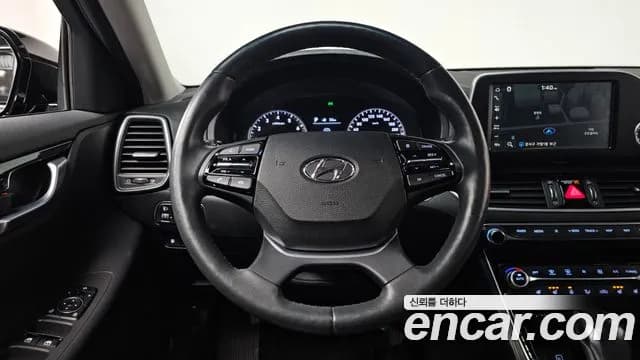 2018 Hyundai Grandeur IG 2.4 Premium Sold VIN KMHF141CBJA121710 – photo 17 2018 Hyundai Grandeur IG 2.4 Premium Sold VIN KMHF141CBJA121710 – photo 17