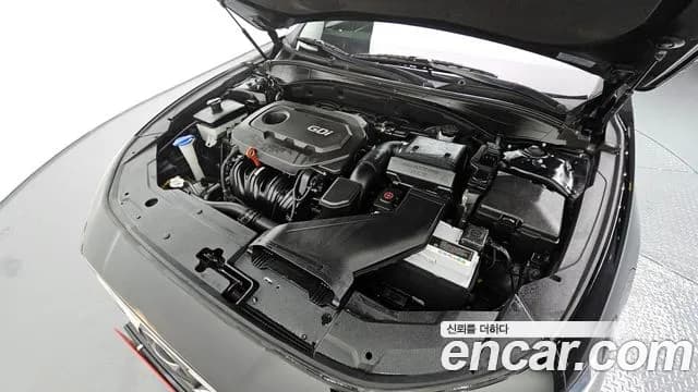 2018 Hyundai Grandeur IG 2.4 Premium Sold VIN KMHF141CBJA124729 – trunk area 2018 Hyundai Grandeur IG 2.4 Premium Sold VIN KMHF141CBJA124729 – trunk area