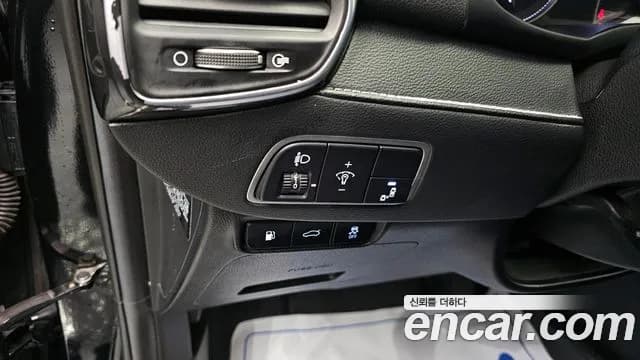 2018 Hyundai Grandeur IG 2.4 Premium Sold VIN KMHF141CBJA124729 – photo 15 2018 Hyundai Grandeur IG 2.4 Premium Sold VIN KMHF141CBJA124729 – photo 15