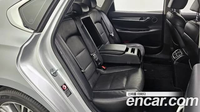 2018 Hyundai Grandeur IG 2.4 Premium Sold VIN KMHF141CBJA124918 – exterior detail 2018 Hyundai Grandeur IG 2.4 Premium Sold VIN KMHF141CBJA124918 – exterior detail