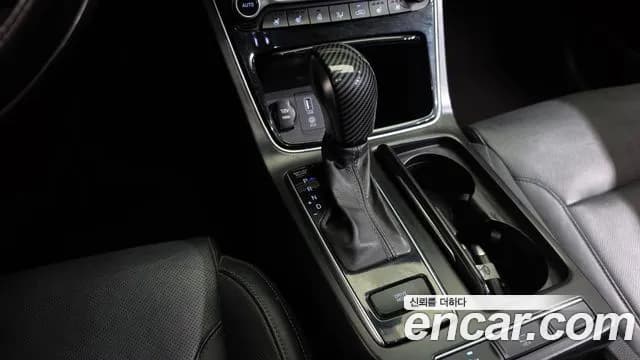 2018 Hyundai Grandeur IG 2.4 Modern Sold VIN KMHF141CBJA133196 – interior seats 2018 Hyundai Grandeur IG 2.4 Modern Sold VIN KMHF141CBJA133196 – interior seats