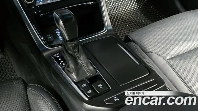 2018 Hyundai Grandeur IG 2.4 Premium Sold VIN KMHF141CBJA145359 – exterior detail 2018 Hyundai Grandeur IG 2.4 Premium Sold VIN KMHF141CBJA145359 – exterior detail