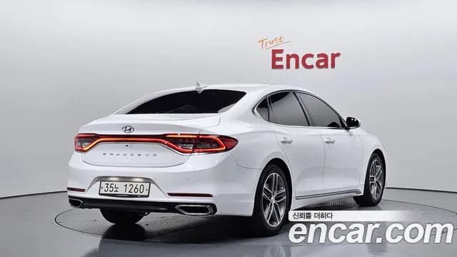 2018 Hyundai Grandeur IG 2.4 Premium Sold VIN KMHF141CBJA156724 – photo 25 2018 Hyundai Grandeur IG 2.4 Premium Sold VIN KMHF141CBJA156724 – photo 25
