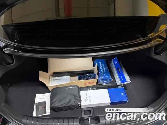 2018 Hyundai Grandeur IG 2.4 Premium Sold VIN KMHF141CBJA161121 – dashboard 2018 Hyundai Grandeur IG 2.4 Premium Sold VIN KMHF141CBJA161121 – dashboard