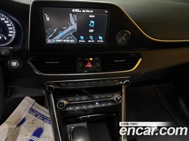 2018 Hyundai Grandeur IG 2.4 Premium Sold VIN KMHF141CBJA161121 – photo 16 2018 Hyundai Grandeur IG 2.4 Premium Sold VIN KMHF141CBJA161121 – photo 16