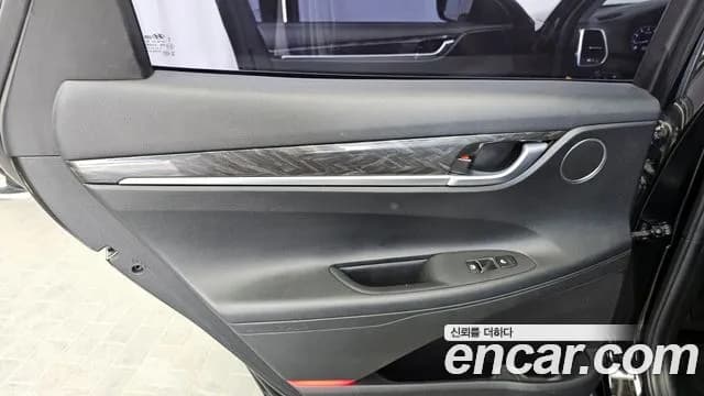 2018 Hyundai Grandeur IG 2.4 Premium Sold VIN KMHF141CBJA165230 – interior seats 2018 Hyundai Grandeur IG 2.4 Premium Sold VIN KMHF141CBJA165230 – interior seats