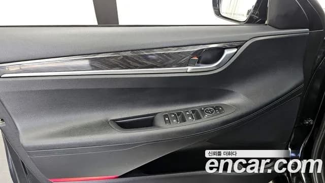 2018 Hyundai Grandeur IG 2.4 Premium Sold VIN KMHF141CBJA165230 – photo 16 2018 Hyundai Grandeur IG 2.4 Premium Sold VIN KMHF141CBJA165230 – photo 16