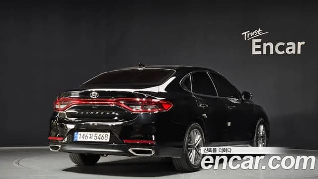 2018 Hyundai Grandeur IG 2.4 Premium Sold VIN KMHF141CBJA165230 – photo 17 2018 Hyundai Grandeur IG 2.4 Premium Sold VIN KMHF141CBJA165230 – photo 17