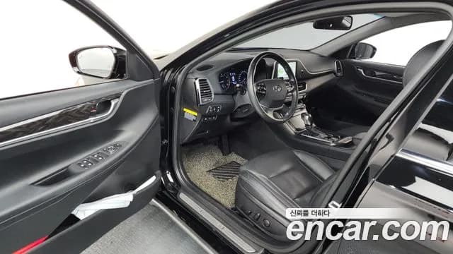 2018 Hyundai Grandeur IG 2.4 Premium Sold VIN KMHF141CBJA167137 – photo 11 2018 Hyundai Grandeur IG 2.4 Premium Sold VIN KMHF141CBJA167137 – photo 11