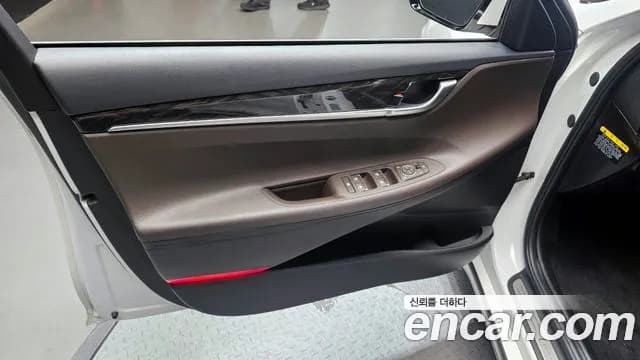 2018 Hyundai Grandeur IG 2.4 Premium Sold VIN KMHF141CBJA171048 – photo 23 2018 Hyundai Grandeur IG 2.4 Premium Sold VIN KMHF141CBJA171048 – photo 23