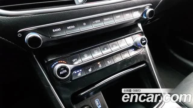 2019 Hyundai Grandeur IG 2.4 Premium Sold VIN KMHF141CBKA177195 – interior seats 2019 Hyundai Grandeur IG 2.4 Premium Sold VIN KMHF141CBKA177195 – interior seats