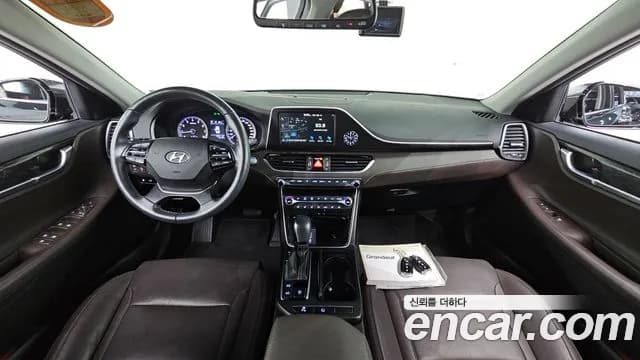 2019 Hyundai Grandeur IG 2.4 Premium Sold VIN KMHF141CBKA178794 – rear exterior 2019 Hyundai Grandeur IG 2.4 Premium Sold VIN KMHF141CBKA178794 – rear exterior