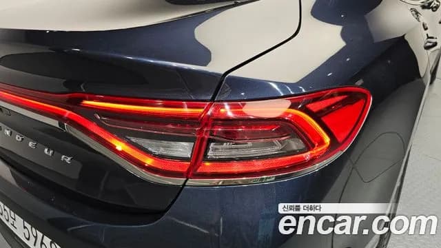 2019 Hyundai Grandeur IG 2.4 Premium Sold VIN KMHF141CBKA184264 – photo 12 2019 Hyundai Grandeur IG 2.4 Premium Sold VIN KMHF141CBKA184264 – photo 12