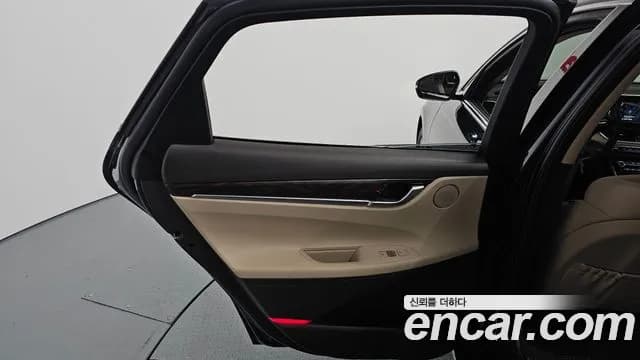 2019 Hyundai Grandeur IG 2.4 Premium Sold VIN KMHF141CBKA184264 – photo 14 2019 Hyundai Grandeur IG 2.4 Premium Sold VIN KMHF141CBKA184264 – photo 14