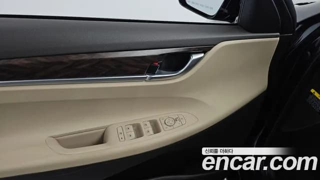 2019 Hyundai Grandeur IG 2.4 Premium Sold VIN KMHF141CBKA184264 – photo 17 2019 Hyundai Grandeur IG 2.4 Premium Sold VIN KMHF141CBKA184264 – photo 17