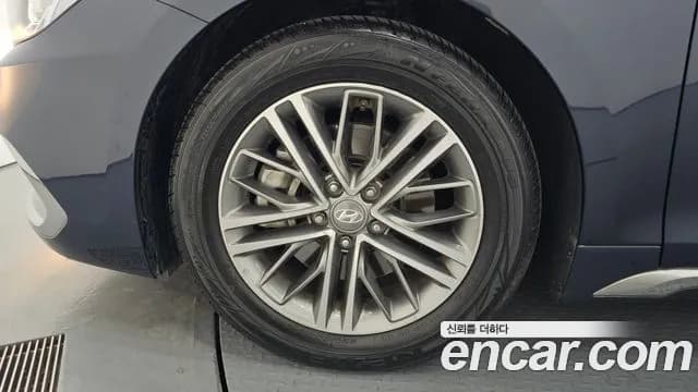 2019 Hyundai Grandeur IG 2.4 Premium Sold VIN KMHF141CBKA184264 – photo 23 2019 Hyundai Grandeur IG 2.4 Premium Sold VIN KMHF141CBKA184264 – photo 23
