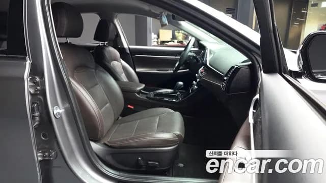 2019 Hyundai Grandeur IG 2.4 Premium Sold VIN KMHF141CBKA191616 – photo 21 2019 Hyundai Grandeur IG 2.4 Premium Sold VIN KMHF141CBKA191616 – photo 21