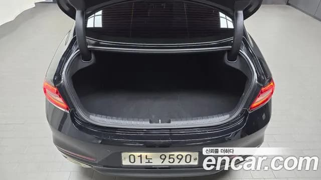 2019 Hyundai Grandeur IG 2.4 Premium Sold VIN KMHF141CBKA197993 – exterior detail 2019 Hyundai Grandeur IG 2.4 Premium Sold VIN KMHF141CBKA197993 – exterior detail