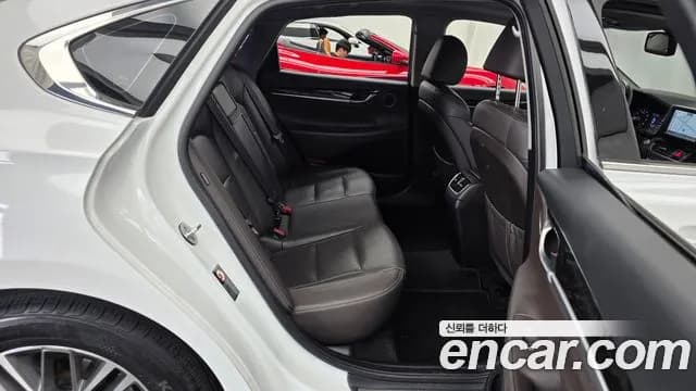 2019 Hyundai Grandeur IG 2.4 Premium Sold VIN KMHF141CBKA199851 – side profile 2019 Hyundai Grandeur IG 2.4 Premium Sold VIN KMHF141CBKA199851 – side profile