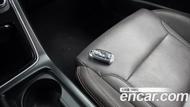 2019 Hyundai Grandeur IG 2.4 Premium Sold VIN KMHF141CBKA199851 – interior seats 2019 Hyundai Grandeur IG 2.4 Premium Sold VIN KMHF141CBKA199851 – interior seats