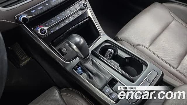 2019 Hyundai Grandeur IG 2.4 Premium Sold VIN KMHF141CBKA199851 – photo 14 2019 Hyundai Grandeur IG 2.4 Premium Sold VIN KMHF141CBKA199851 – photo 14