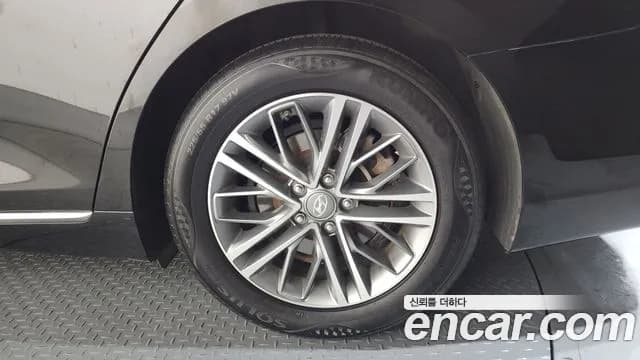 2019 Hyundai Grandeur IG 2.4 Premium Sold VIN KMHF141CBKA208179 – rear exterior 2019 Hyundai Grandeur IG 2.4 Premium Sold VIN KMHF141CBKA208179 – rear exterior