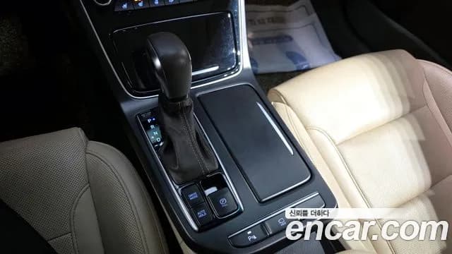 2019 Hyundai Grandeur IG 2.4 Premium Sold VIN KMHF141CBKA216361 – interior seats 2019 Hyundai Grandeur IG 2.4 Premium Sold VIN KMHF141CBKA216361 – interior seats