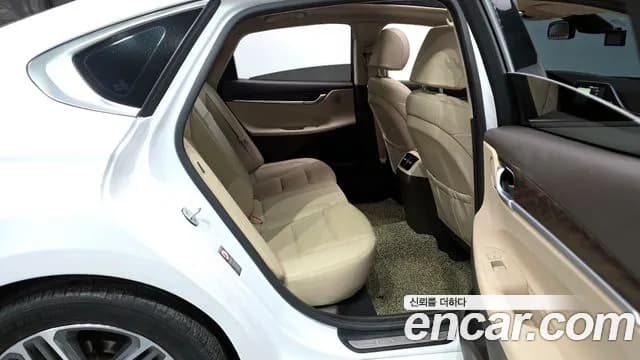 2019 Hyundai Grandeur IG 2.4 Premium Sold VIN KMHF141CBKA216361 – photo 15 2019 Hyundai Grandeur IG 2.4 Premium Sold VIN KMHF141CBKA216361 – photo 15