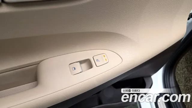 2019 Hyundai Grandeur IG 2.4 Premium Sold VIN KMHF141CBKA216361 – photo 20 2019 Hyundai Grandeur IG 2.4 Premium Sold VIN KMHF141CBKA216361 – photo 20