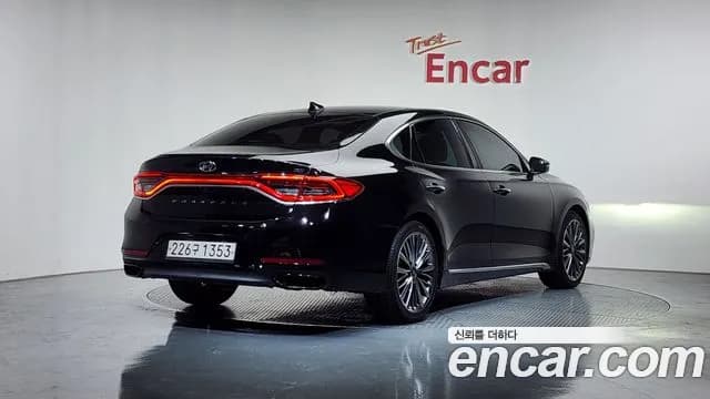 2019 Hyundai Grandeur IG 2.4 Premium Sold VIN KMHF141CBKA219425 – front exterior 2019 Hyundai Grandeur IG 2.4 Premium Sold VIN KMHF141CBKA219425 – front exterior