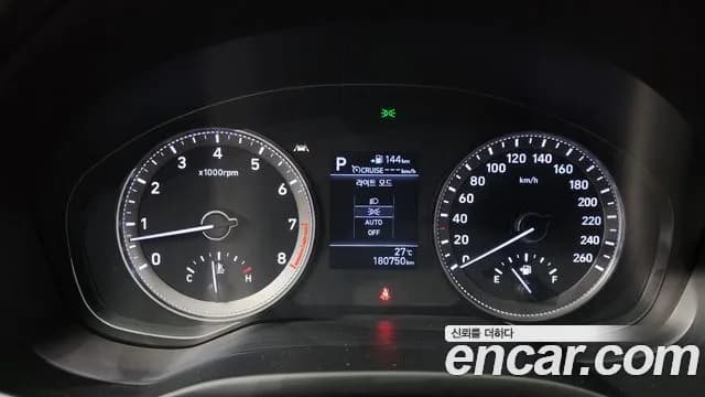 2019 Hyundai Grandeur IG 2.4 Premium Sold VIN KMHF141CBKA219425 – photo 12 2019 Hyundai Grandeur IG 2.4 Premium Sold VIN KMHF141CBKA219425 – photo 12