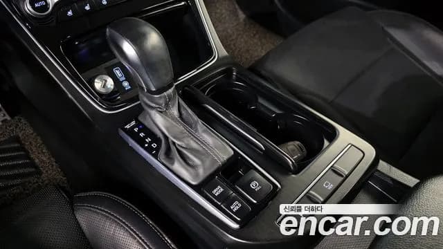 2019 Hyundai Grandeur IG 2.4 Premium Sold VIN KMHF141CBKA229343 – front exterior 2019 Hyundai Grandeur IG 2.4 Premium Sold VIN KMHF141CBKA229343 – front exterior