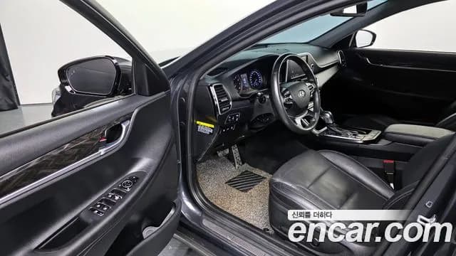 2019 Hyundai Grandeur IG 2.4 Premium Sold VIN KMHF141CBKA229343 – side profile 2019 Hyundai Grandeur IG 2.4 Premium Sold VIN KMHF141CBKA229343 – side profile